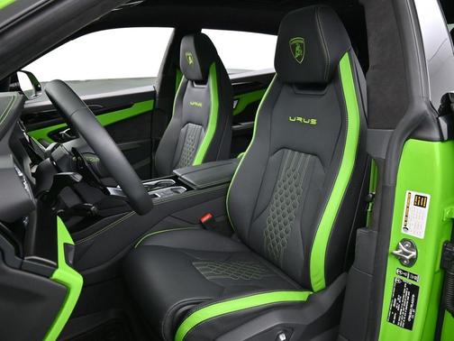 2024 Lamborghini Urus S