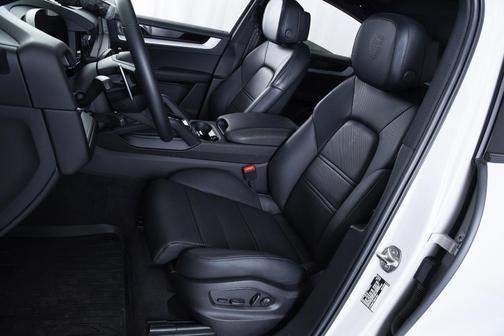 2024 Porsche Cayenne AWD
