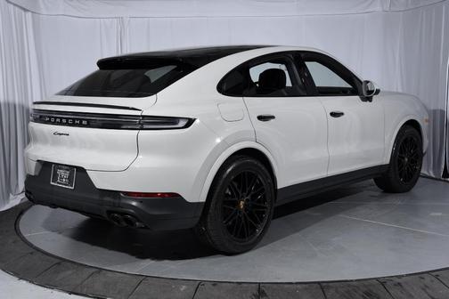 2024 Porsche Cayenne AWD