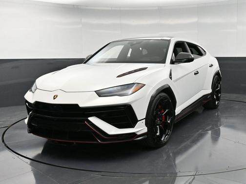 2023 Lamborghini Urus Performante