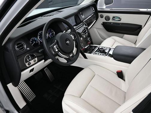 2022 Rolls-Royce Cullinan 