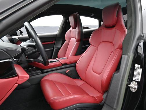 2022 Porsche Taycan Turbo