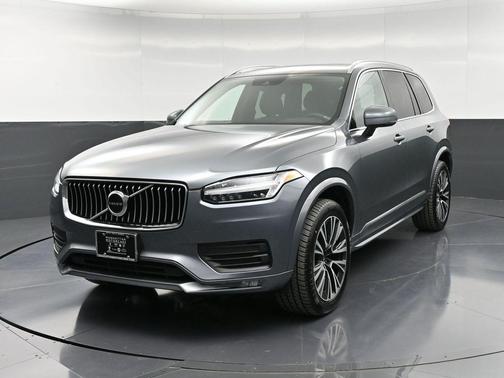2020 Volvo XC90 T5 Momentum 7 Passenger