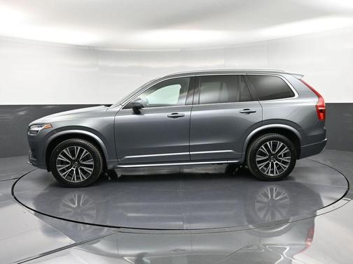 2020 Volvo XC90 T5 Momentum 7 Passenger