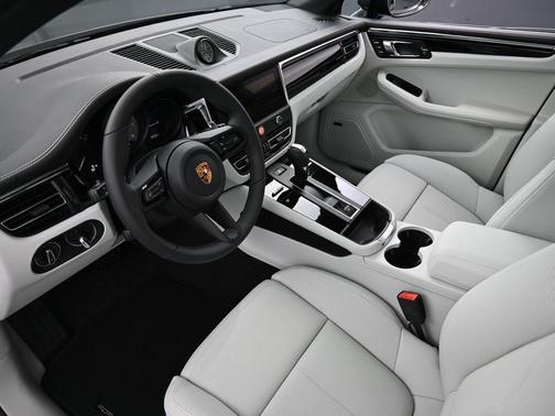 2026 Porsche Macan S