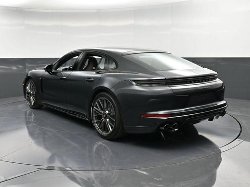 2026 Porsche Panamera GTS