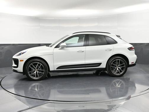 2025 Porsche Macan 