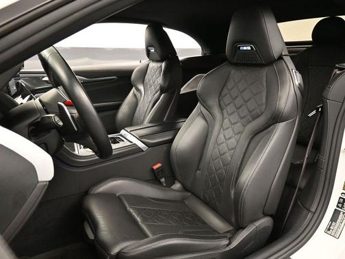 2025 BMW M8 Competition