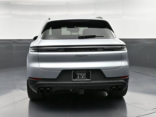 2025 Porsche Cayenne Base