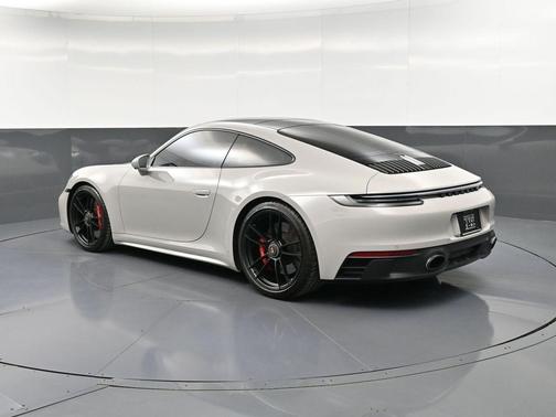 Chalk 2024 Porsche 911 Carrera GTS
