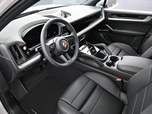 2026 Porsche Cayenne AWD