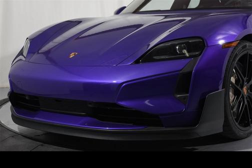 2025 Porsche Taycan Turbo