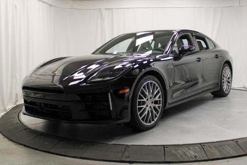 2025 Porsche Panamera 4