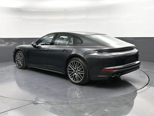 2026 Porsche Panamera 