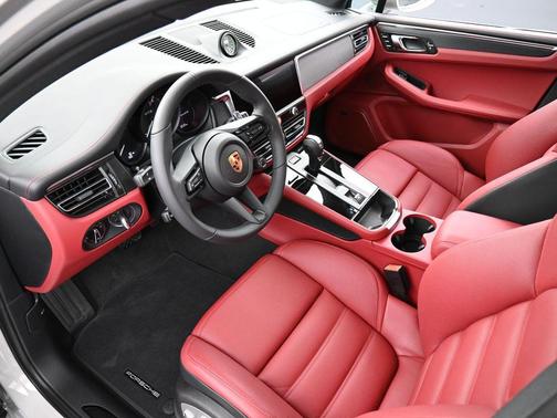 2026 Porsche Macan GTS