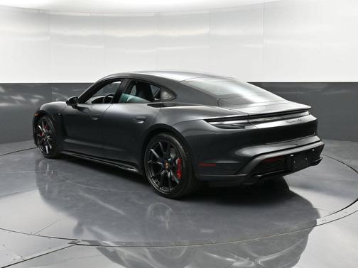 2026 Porsche Taycan GTS