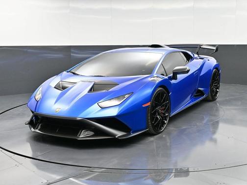 2024 Lamborghini Huracan STO Base