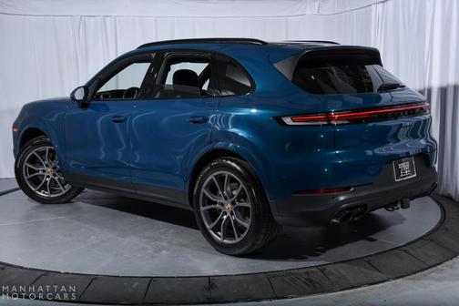 2024 Porsche Cayenne Base