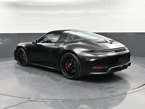 2026 Porsche 911 Targa 4 GTS