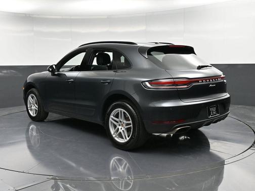 2020 Porsche Macan Base