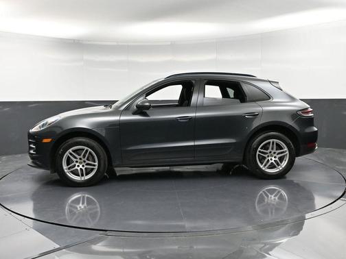 2020 Porsche Macan Base