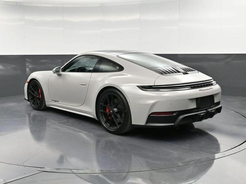 2026 Porsche 911 Carrera GTS