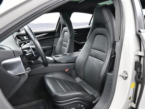 2022 Porsche Panamera 4S