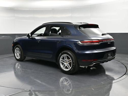 2021 Porsche Macan Base
