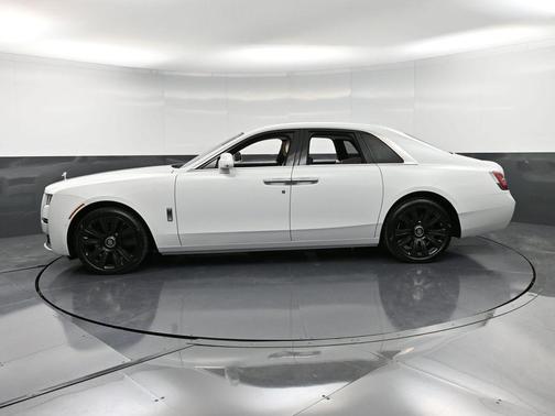 2022 Rolls-Royce Ghost 