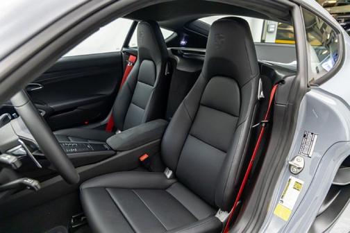2024 Porsche 718 Cayman GTS 4.0