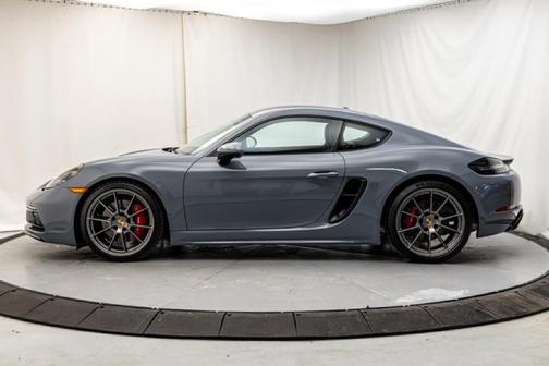 2024 Porsche 718 Cayman GTS 4.0