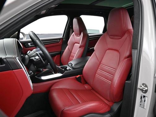 2022 Porsche Cayenne Turbo