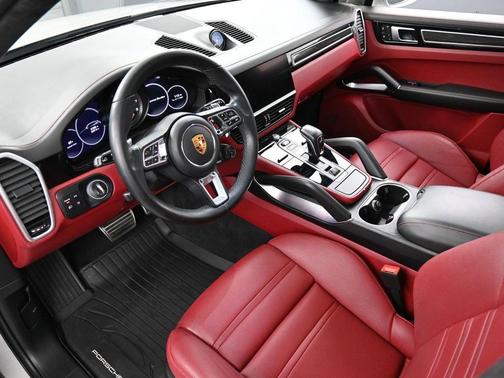 2022 Porsche Cayenne Turbo