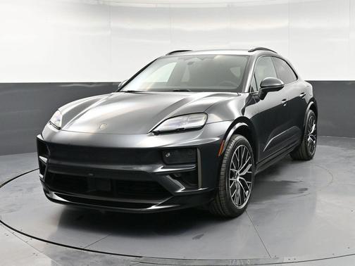 2026 Porsche Macan Turbo