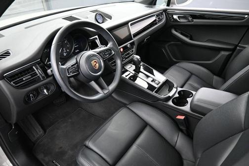 Chalk 2023 Porsche Macan