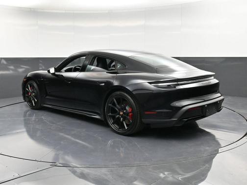 2025 Porsche Taycan GTS