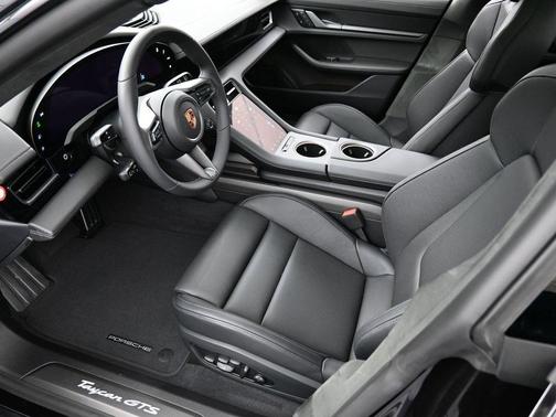 2025 Porsche Taycan GTS