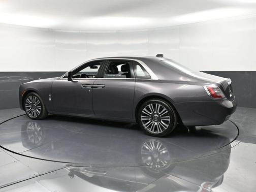 2023 Rolls-Royce Ghost 