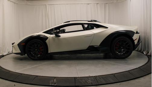 2024 Lamborghini Huracan Sterrato Base