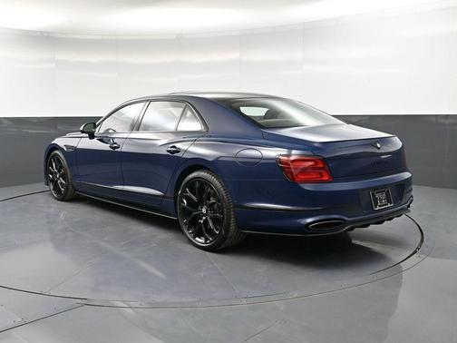 Oxford Blue by Mulliner 2025 Bentley Flying Spur Speed