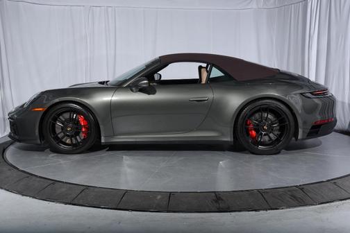 2024 Porsche 911 Carrera GTS