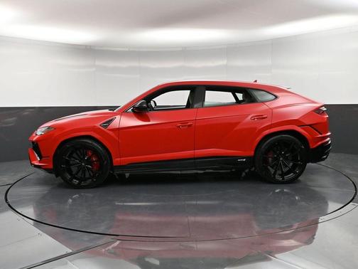 2024 Lamborghini Urus S