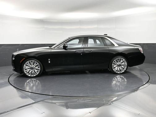 2025 Rolls-Royce Ghost 