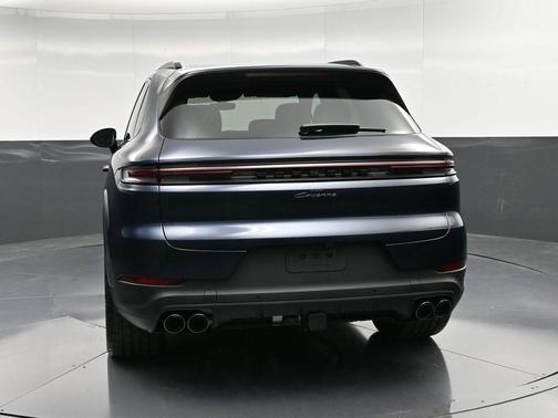 2026 Porsche Cayenne Base