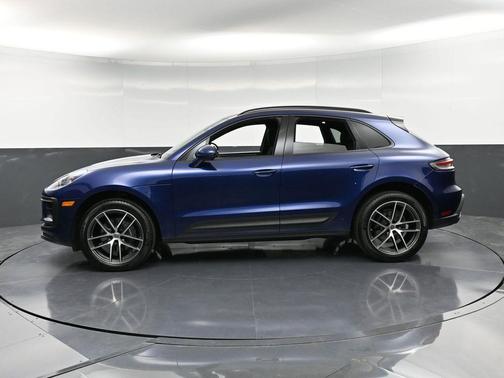 2025 Porsche Macan 