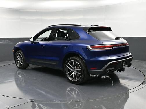 2025 Porsche Macan 