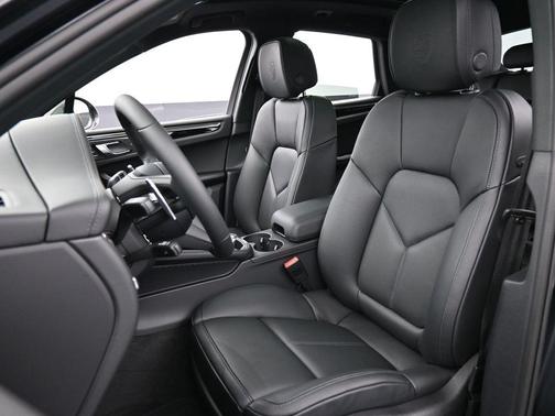 2026 Porsche Macan T