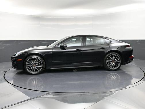 2026 Porsche Panamera 4