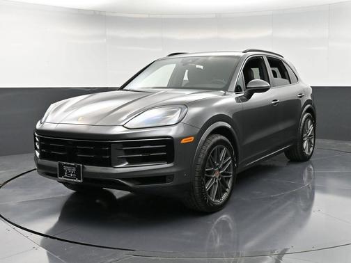 2025 Porsche Cayenne Base