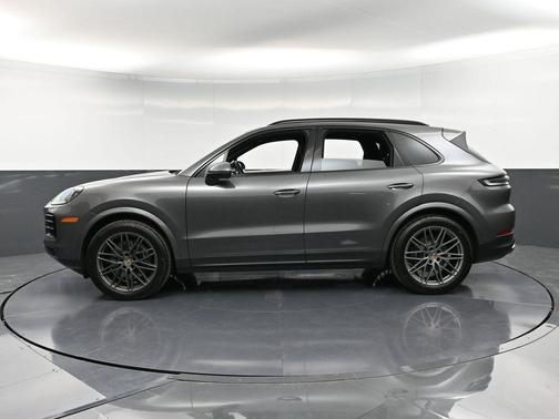 2025 Porsche Cayenne Base